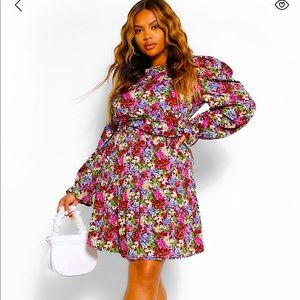 Plus Woven Puff Sleeve Floral Skater Dress| Size: 16| New